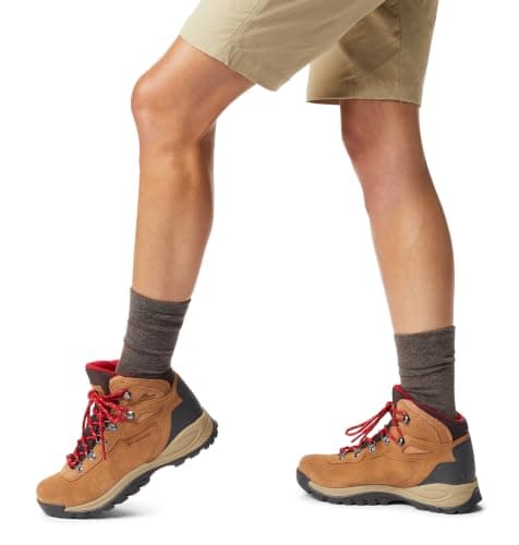 Columbia Womens Newton Ridge Plus Waterproof Amped, Elk/Mountain Red, 9 Wide