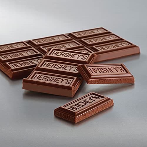 HERSHEY'S, KIT KAT and REESE'S Milk Chocolate Assortment Candy Bars, Individually Wrapped, 45 oz Bulk Value Pack (30 Piece) — view 2