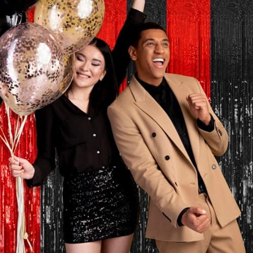 2 Pack Black and Red Party Backdrop Streamers Decorations Foil Fringe Curtains Metallic Tinsel Backdrop for Birthday Halloween Christmas New Year Fancy Ball Graduation Party Decor — view 5