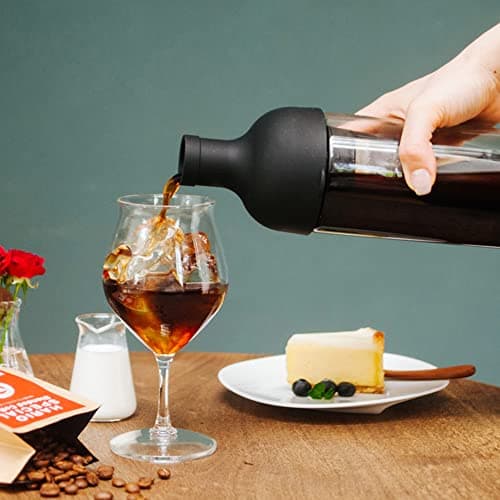 Hario Cold Brew Coffee Wine Bottle, 650ml, Black — view 4