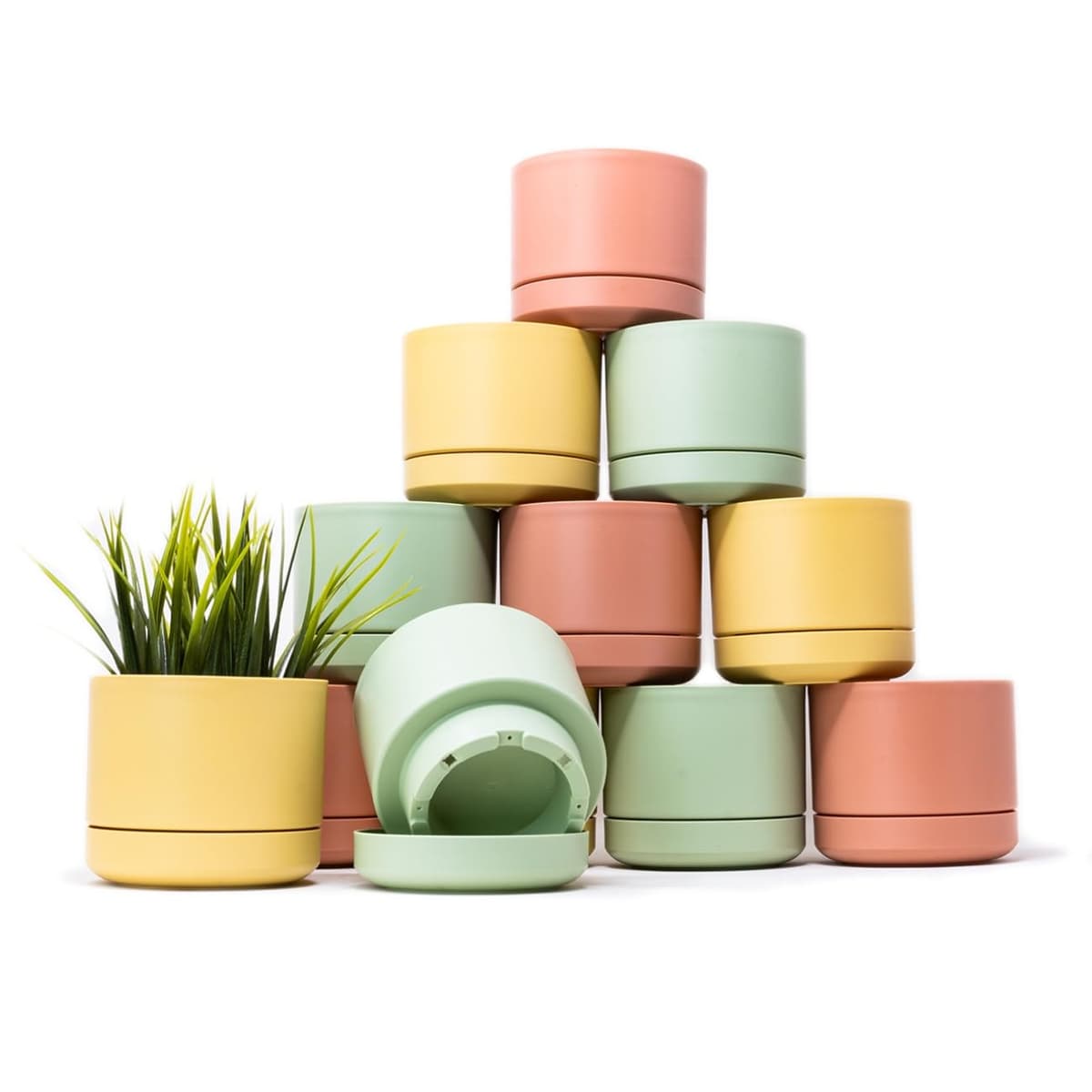 Mini Macetas Plástico Plato Incorporado 10,5cm, Pack 12 Maceteros para Cactus y Suculentas, Tiestos para Plantas Interior, Macetas Pequeñas Decorativas Modernas (12 x Pastel 10,5cm)