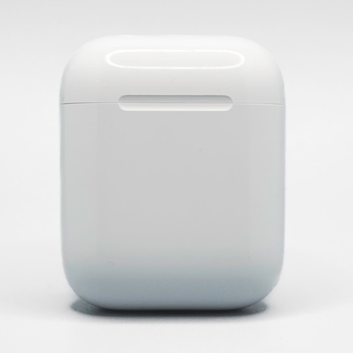 Apple AirPods Pro 1st Gen - Replacement Charging Case (2190) - White (Renewed) — view 2